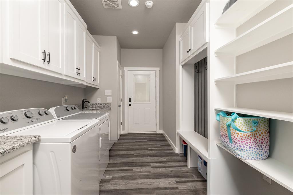Runaway Bay Unit 5 - Residential