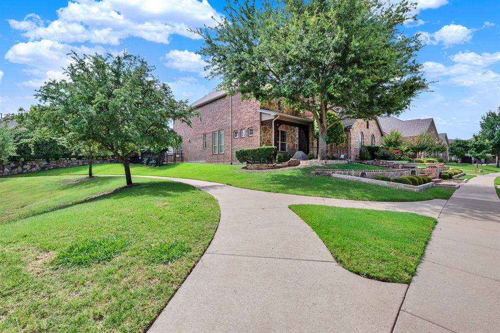 4604 GOLDEN MEW Drive
