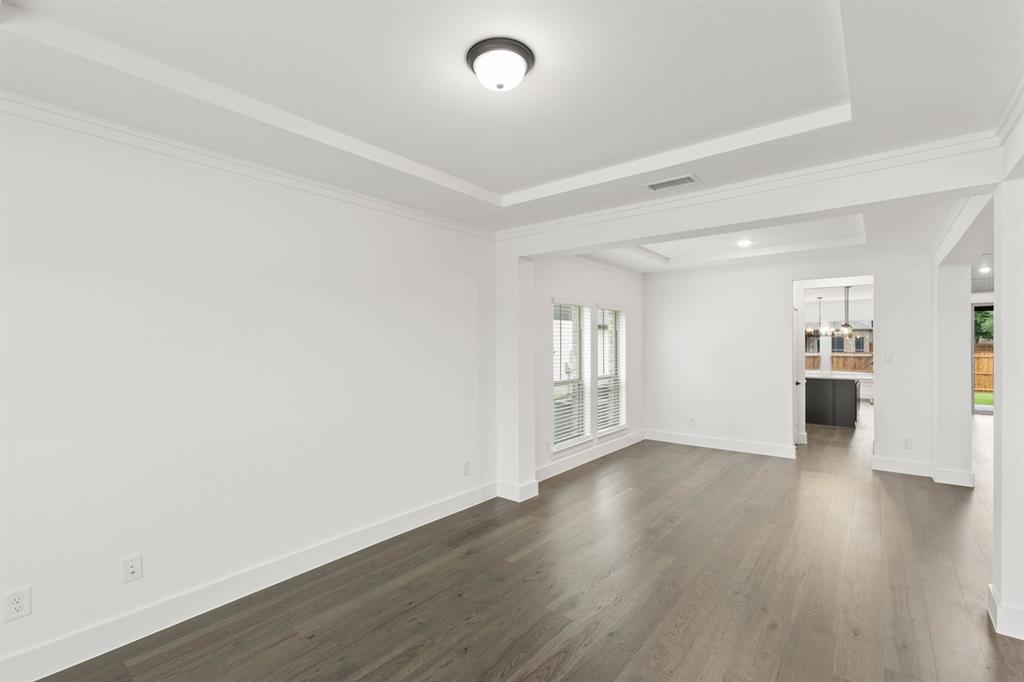 520 Elias Street