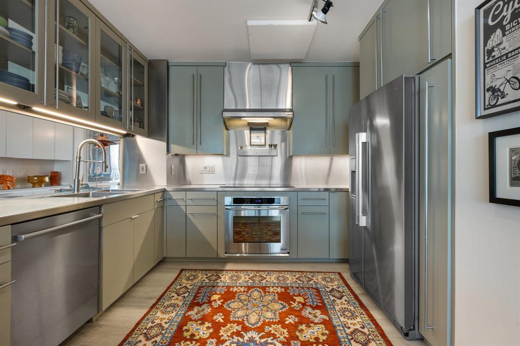 Park Towers Condominiums - Residential