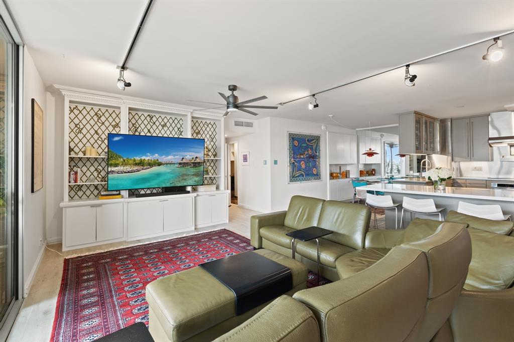 Park Towers Condominiums - Residential