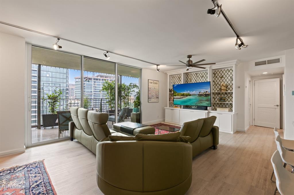 Park Towers Condominiums - Residential