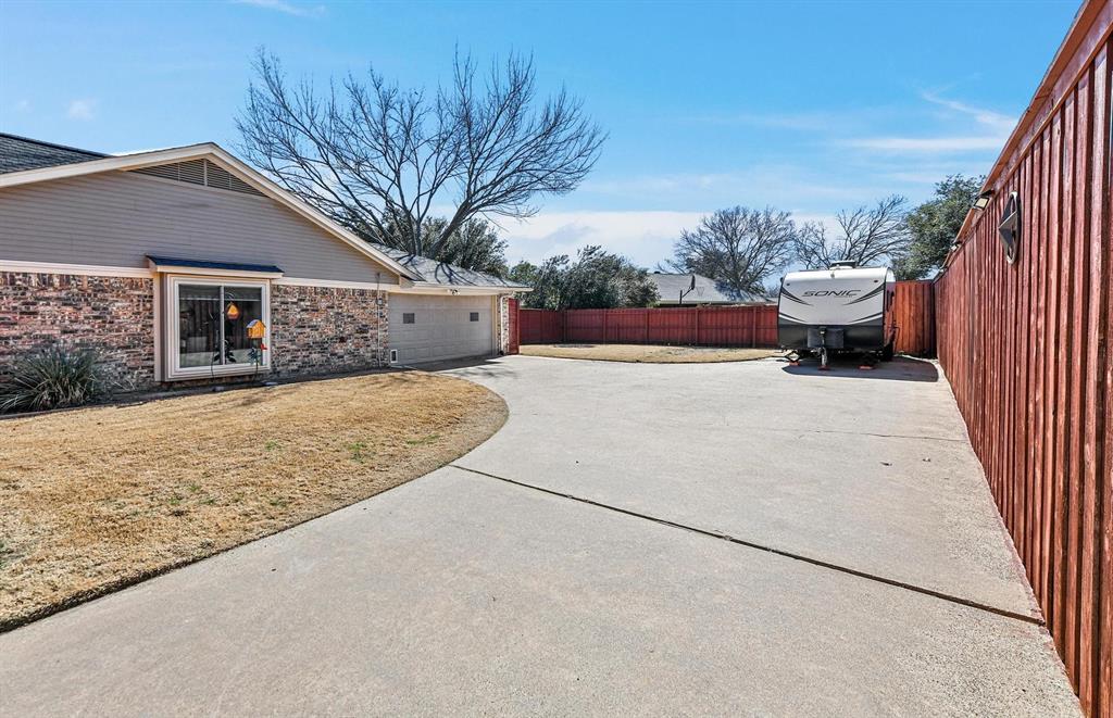 Highland Village, Texas 75077, United States, 3 Bedrooms Bedrooms, ,2 BathroomsBathrooms,Residential,Pending,5254