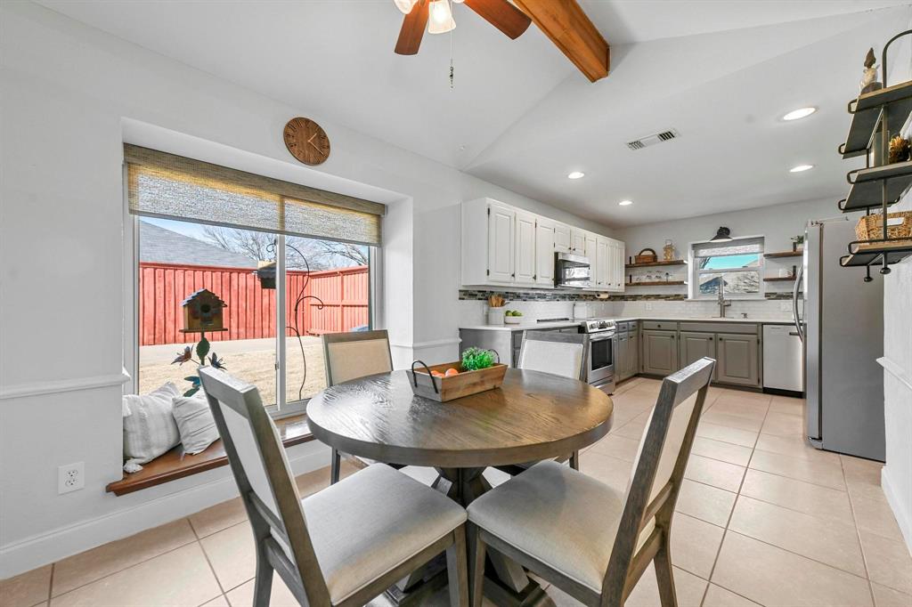 Highland Village, Texas 75077, United States, 3 Bedrooms Bedrooms, ,2 BathroomsBathrooms,Residential,Pending,5254