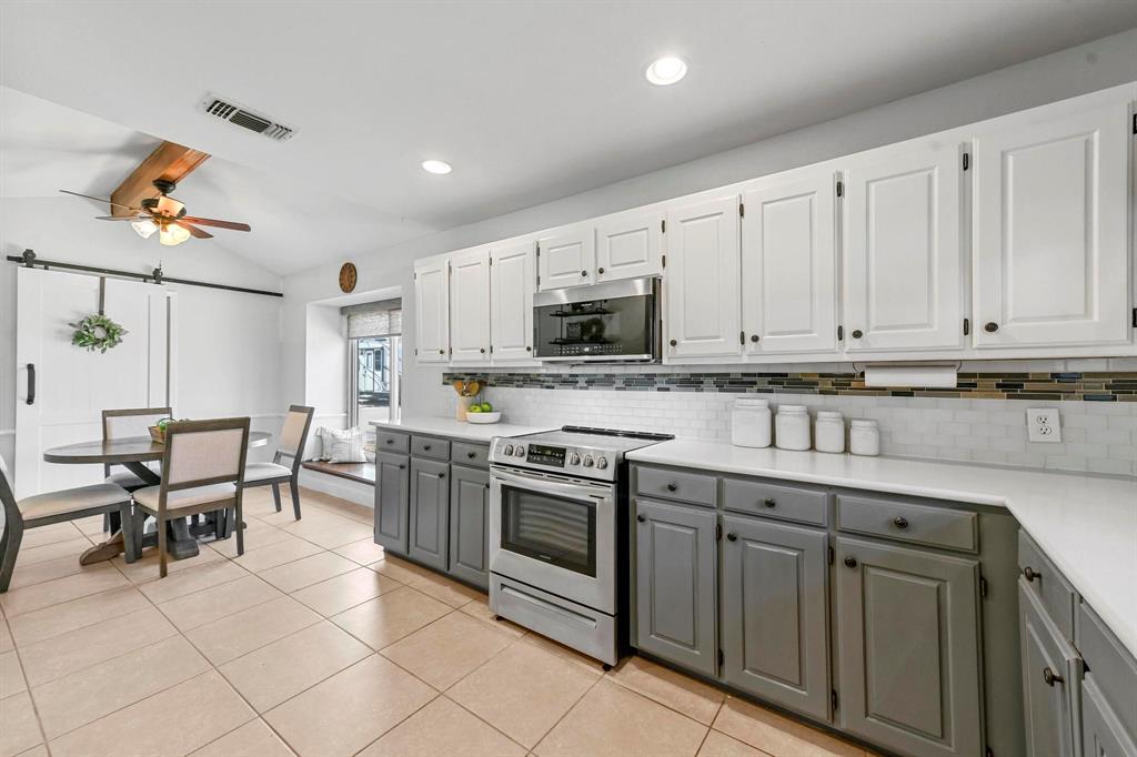 Highland Village, Texas 75077, United States, 3 Bedrooms Bedrooms, ,2 BathroomsBathrooms,Residential,Pending,5254