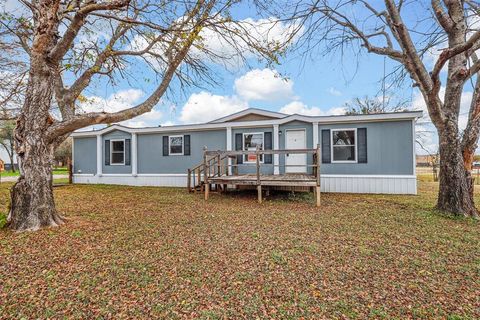 A home in Mineral Wells