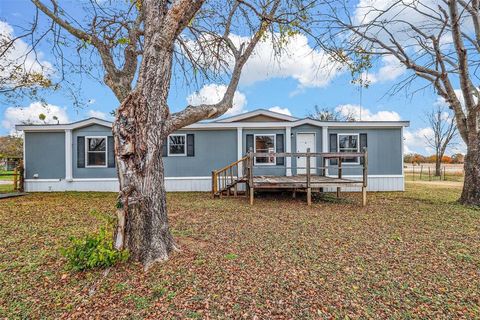 A home in Mineral Wells