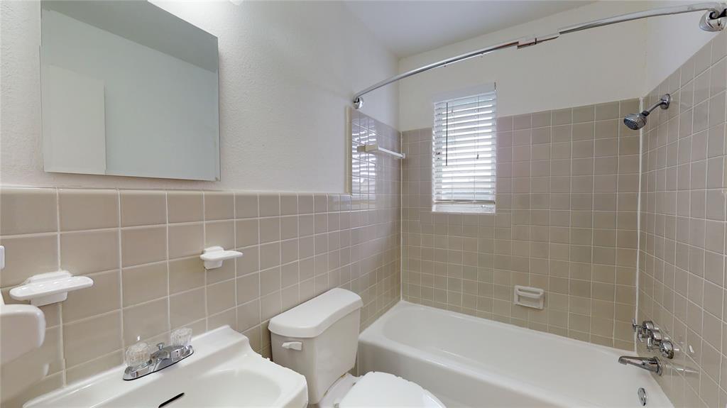 Lakewood Heights - Residential Lease