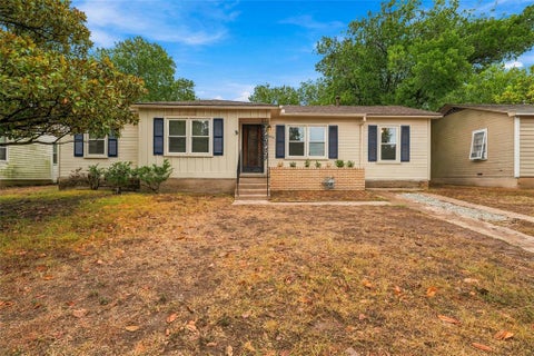 Photo of 1806 Rambler Drive, Waco, TX 76710 (MLS # 21403570)