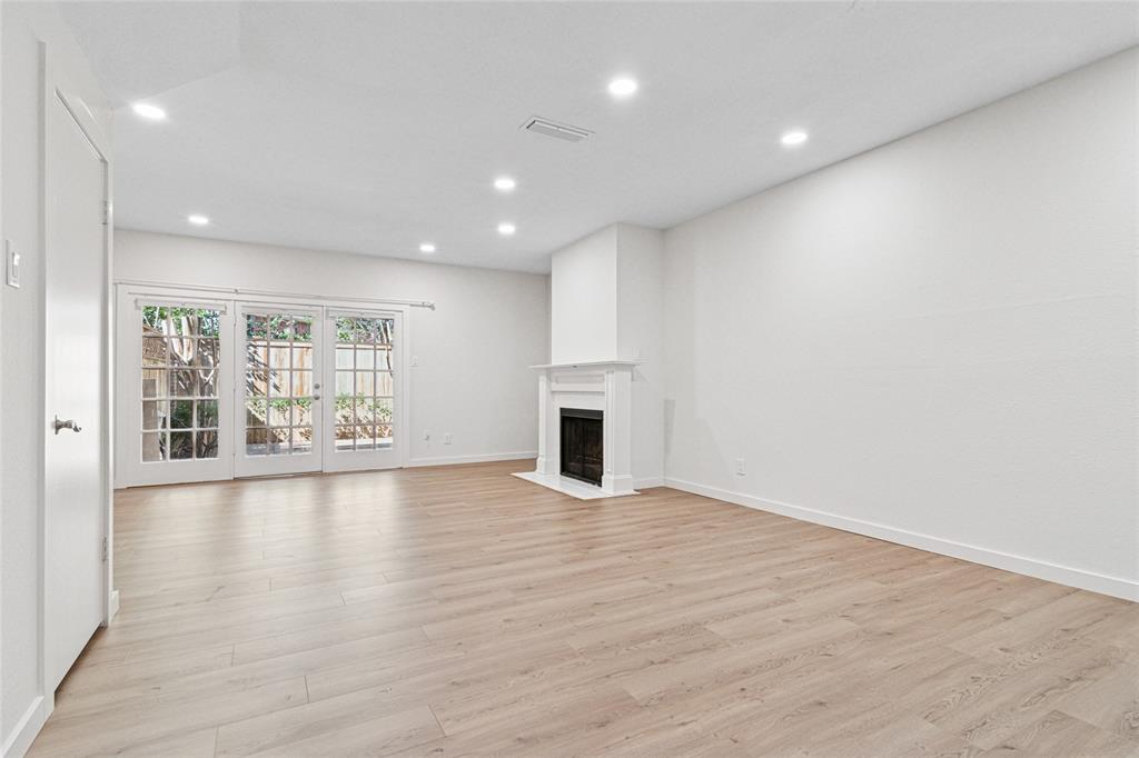 Cobblestone Square - Residential Lease