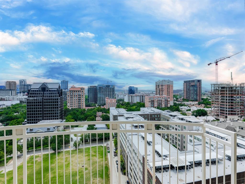 Renaissance On Turtle Creek Condo - Residential