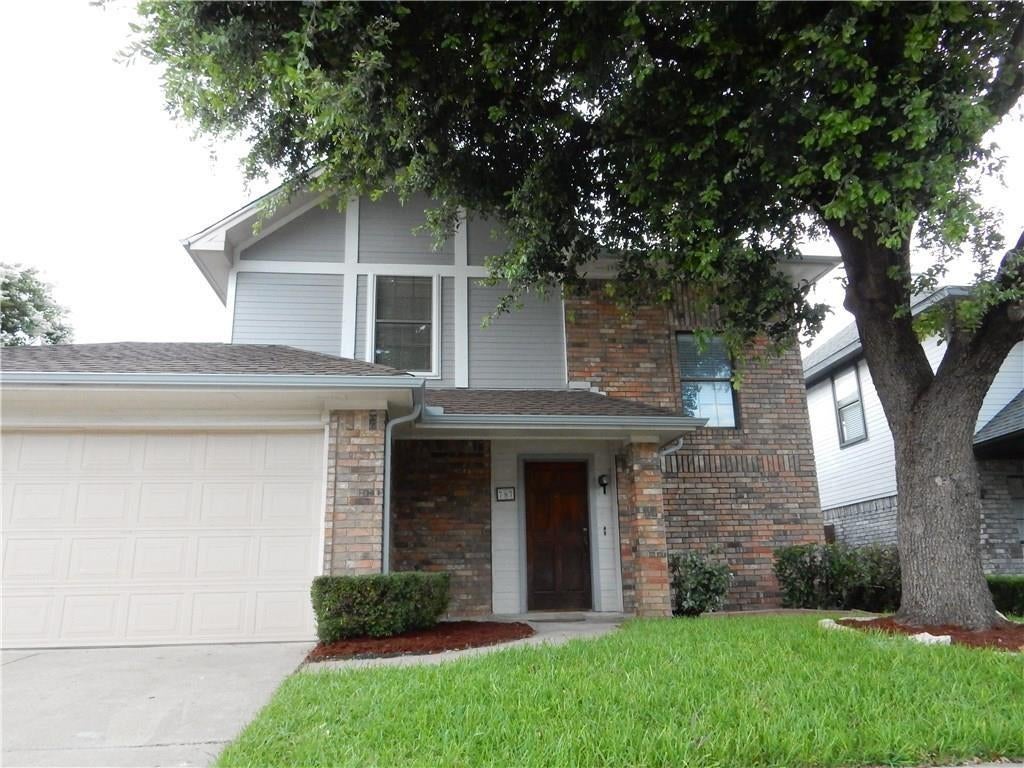 Photo of 787 Noel Trail, Plano, TX 75023 (MLS # 21421429)