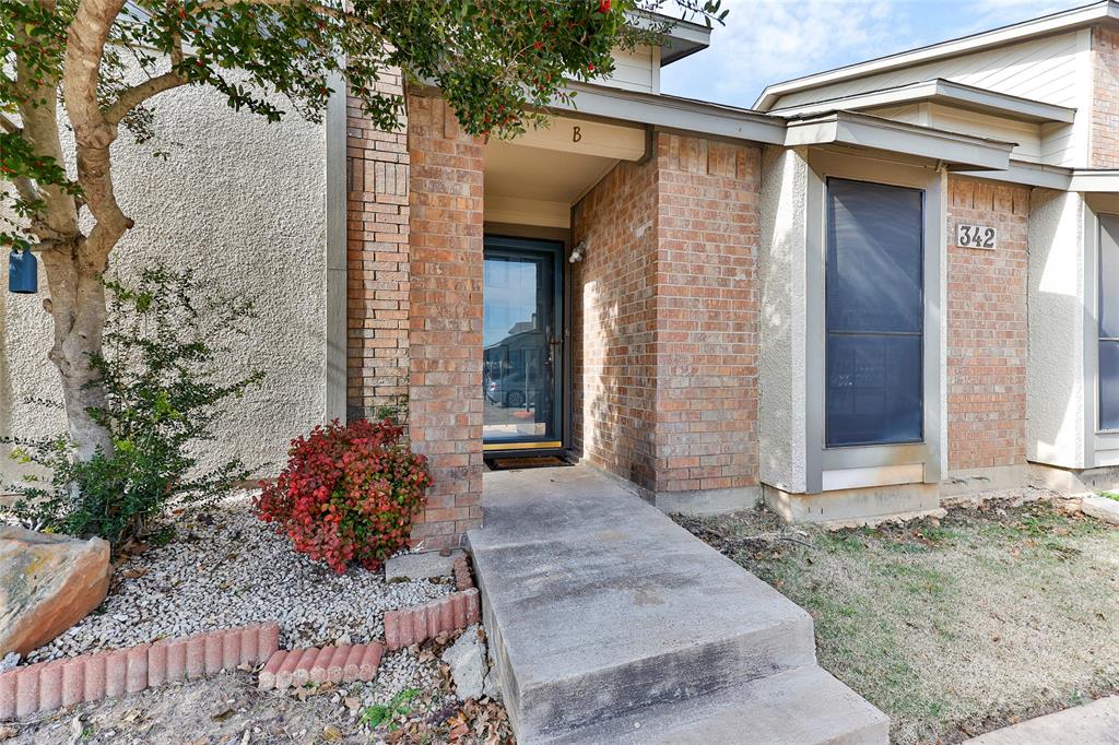 342 W Harwood Road B