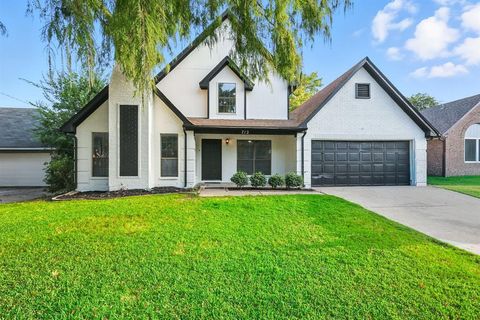 712 Greenleaf Drive Arlington TX 76017