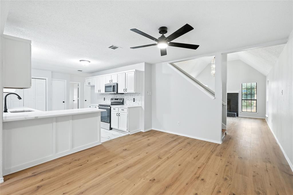 712 Greenleaf Drive