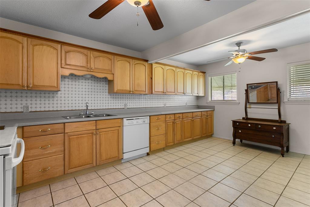 195 County Road 1281