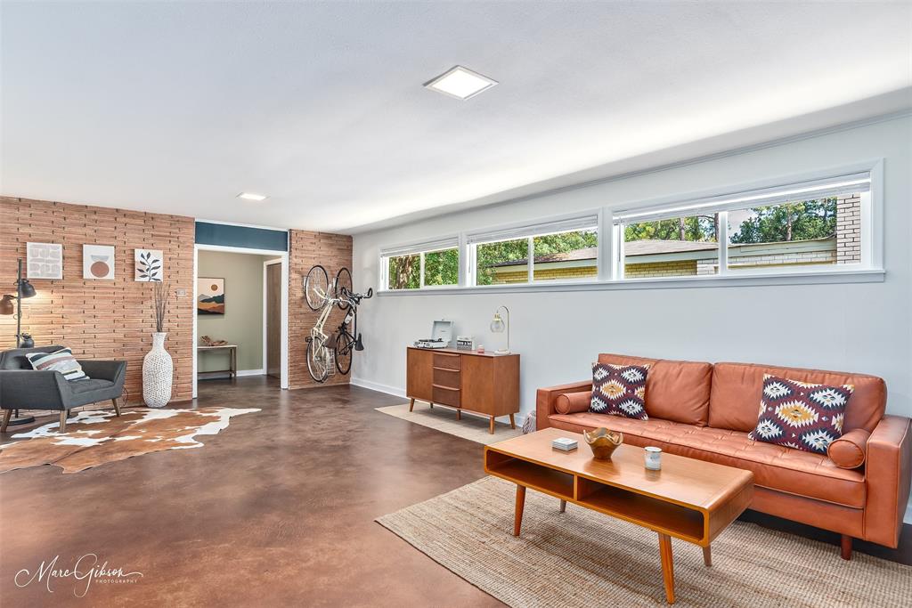 938 Captain Shreve Drive