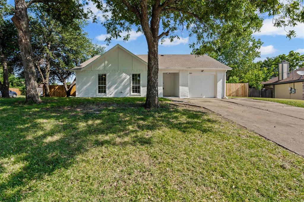 805 W Embercrest Drive