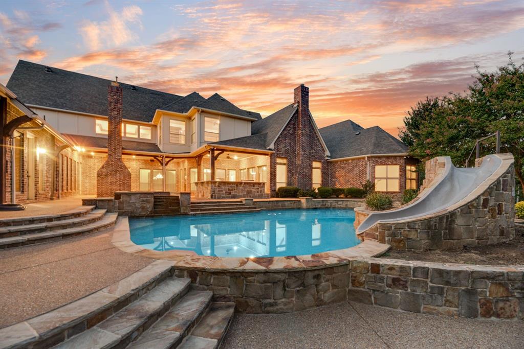 685 Knob Hill Court