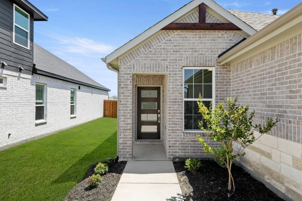 1405 Grove Pond Road