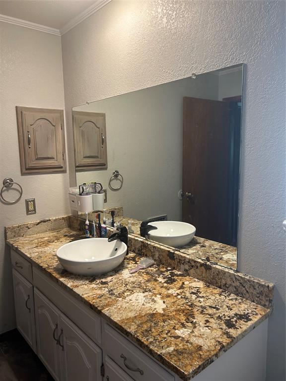 Oak Lawn Estate - Residential