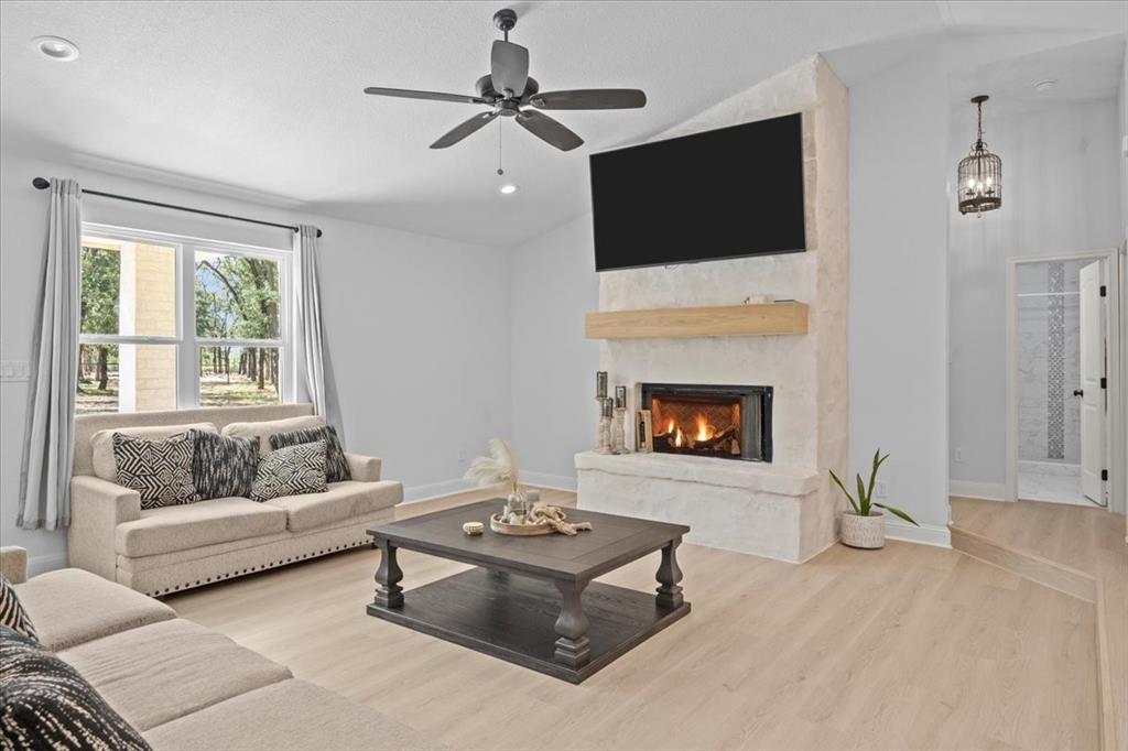 1107 Bays Road