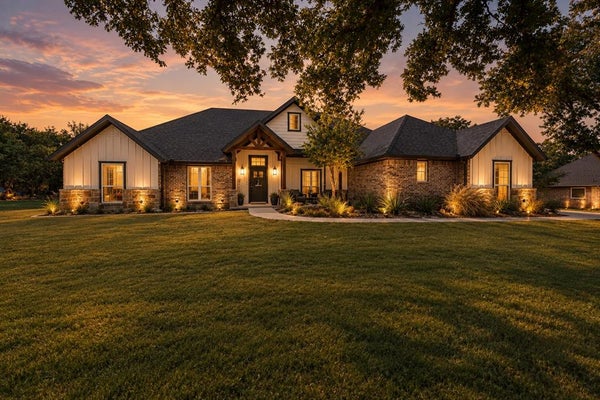 1075 KNOXMILLER CT, WEATHERFORD, TX 76088 - Image a74be398edbab2b4d3ac3d1e90649348/3407549