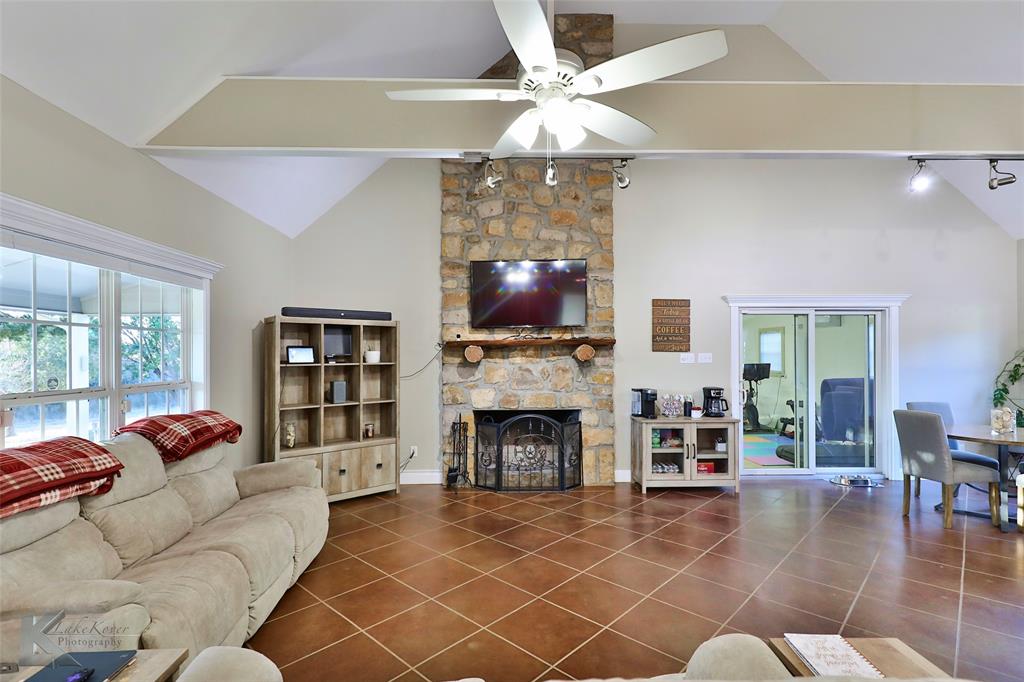 Photo 6 of 40 of 502 County Road 175 house