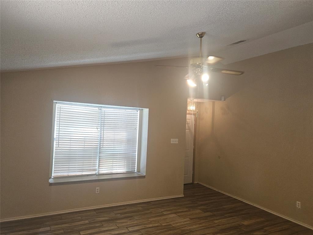 1433 Thistlewood Lane
