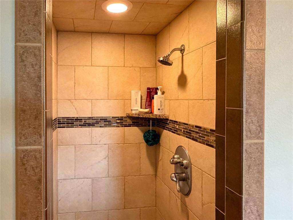 BEAVER LAKE ESTATES - Residential