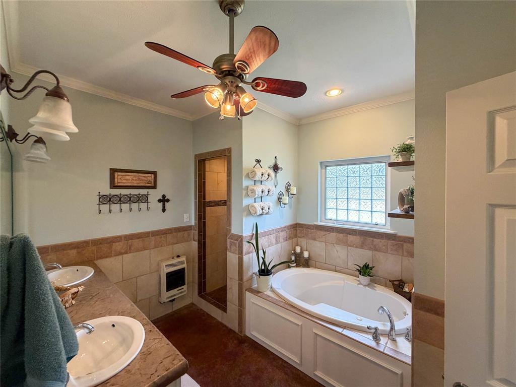 BEAVER LAKE ESTATES - Residential