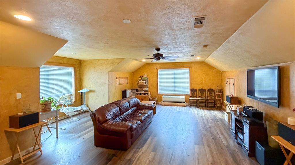 BEAVER LAKE ESTATES - Residential