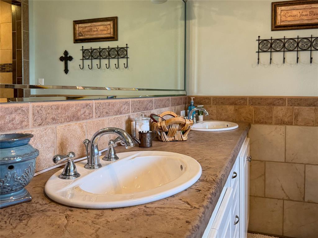 BEAVER LAKE ESTATES - Residential