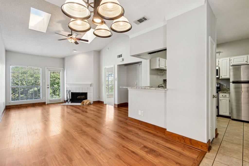 7151 Gaston Avenue 907