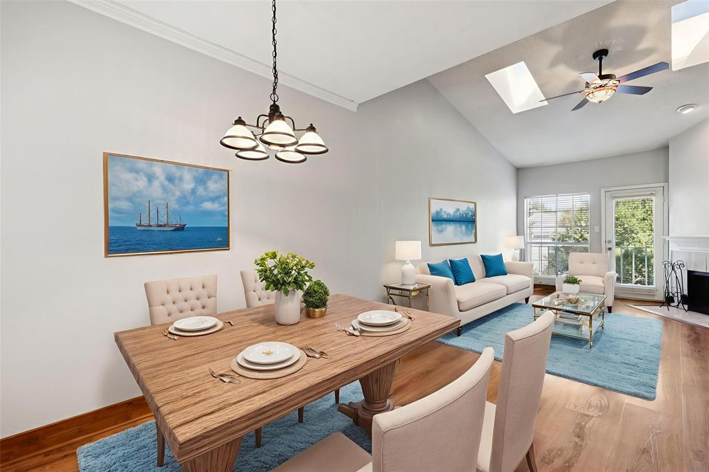 Oaks Of Lakewood Condo - Residential