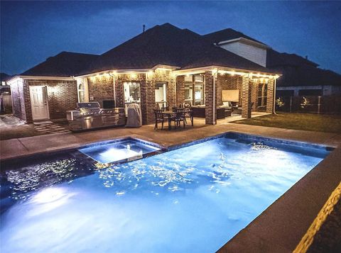 Photo of 4305 Curlew Lane, Garland, TX 75043 (MLS # 21234815)