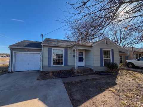Photo of 1825 N Ricketts Street, Sherman, TX 75092 (MLS # 21178263)