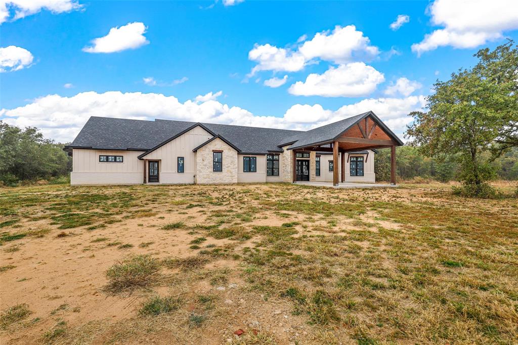 4018 Ken Road