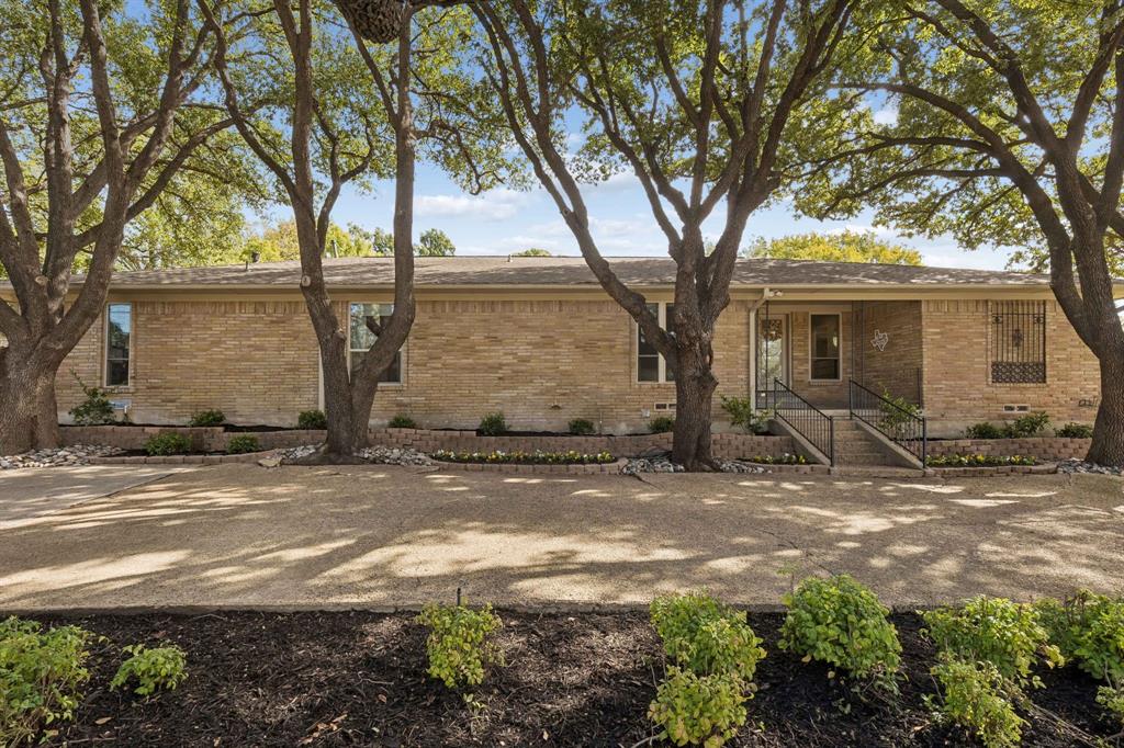 14032 Hillcrest Road