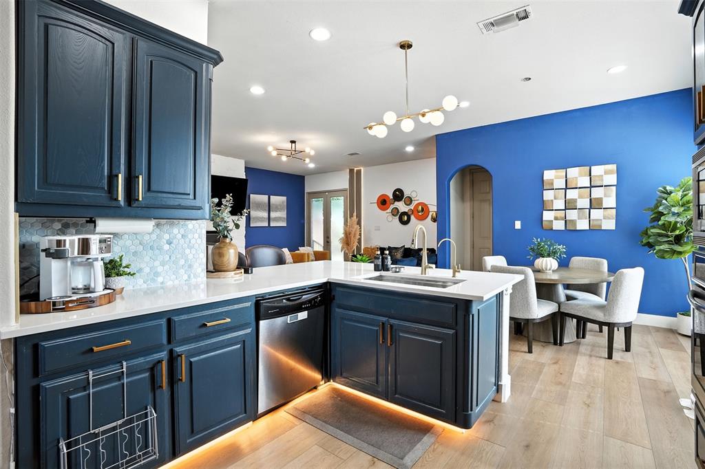 Thistle Hill Estate Ph II - Residential Lease