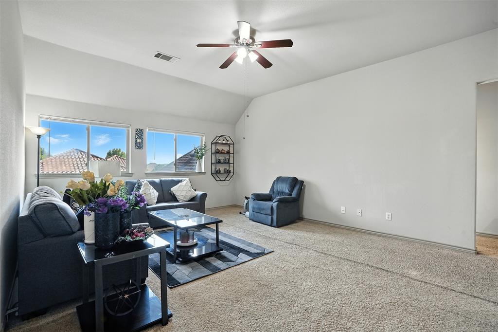 Thistle Hill Estate Ph II - Residential Lease