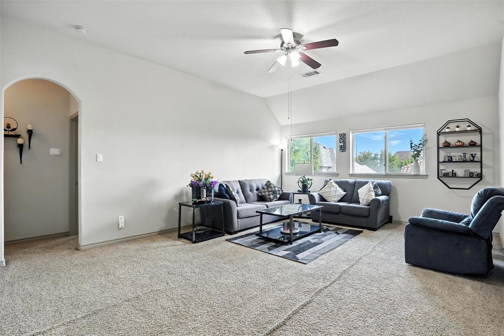 Thistle Hill Estate Ph II - Residential Lease