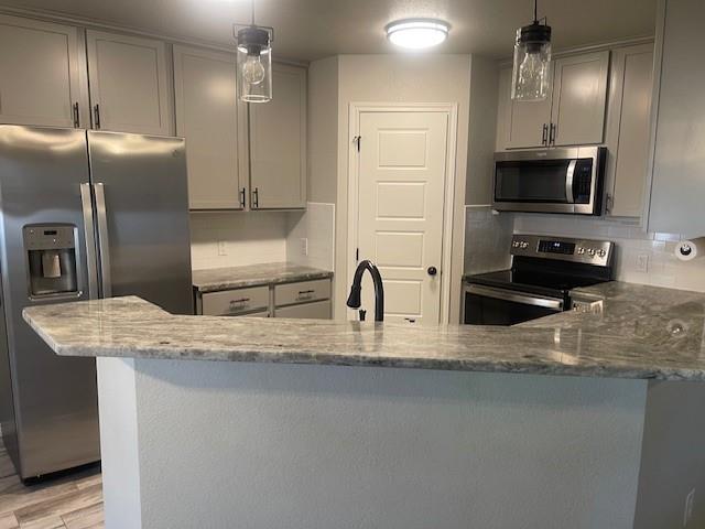 Canyon Creek III - Residential Lease