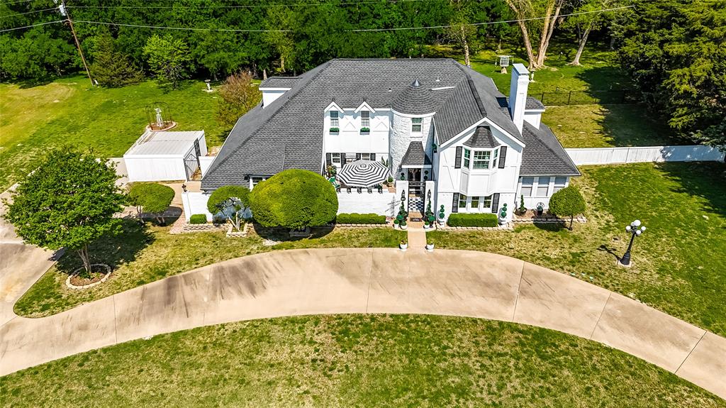 44 Meadowcreek Drive