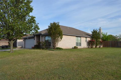 Photo of 100 Lipan Street, Greenville, TX 75402 (MLS # 21231641)