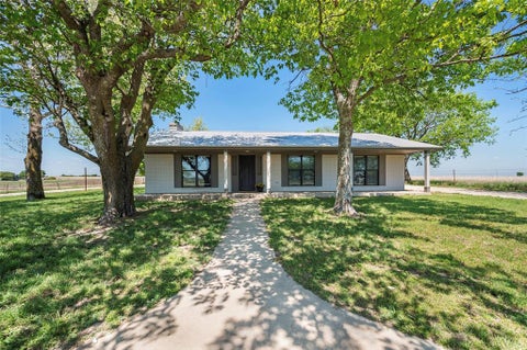 Photo of 3949 County Road 302, Muenster, TX 76252 (MLS # 21378227)