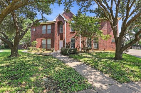 Photo of 121 Wildwood Court #200, Grapevine, TX 76051 (MLS # 21276867)