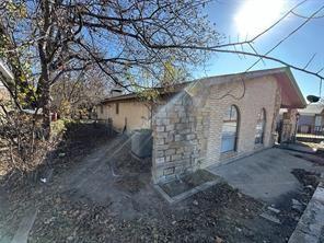 206 Ervin Street N