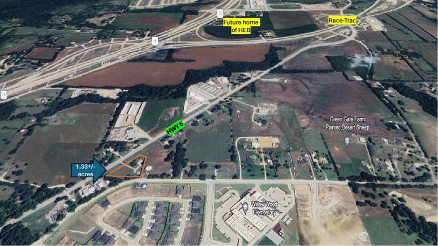 This is an ideal location for office or retail space. With the continued growth in McKinney and Melissa area. This is a great opportunity to capitalize in this market. Property is in an unincorporated area between McKinney and Melissa, that can open up many possibilities for business. Being just a few minutes away from Melissa, with the new HEB and Kroger opening soon this is a great location for a business or investment property. 
This property is 1.12 acres with a house that can be leased out for the income or converted to office space with an extra shop space that can be used for storage or possibly leased for extra income.
Property is currently leased. Great income producing property.