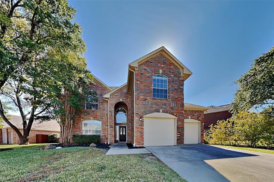 Charming 4 bed, 3.5 bath 2,757 sq ft home in Mckinney! Open kitchen concept with updated counters. Primary suite with attached bathroom. Spacious backyard, great for gatherings! Pets accepted on a case by case basis. Additional admin fees apply. The Fireplace is decorative. Schedule your showing today! This home is as-is.  
LEASE TERM:1-2 years

This home may be located within a Homeowners Association (HOA) community. If so, residents will be responsible for adhering to all HOA rules and regulations. Please contact your agent or landlord's agent for more information.